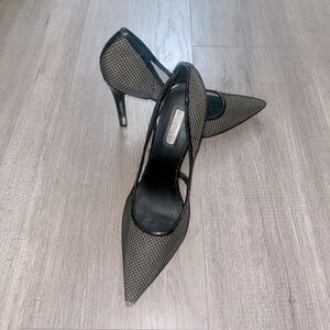 GUESS Babbitt Vintage Heels